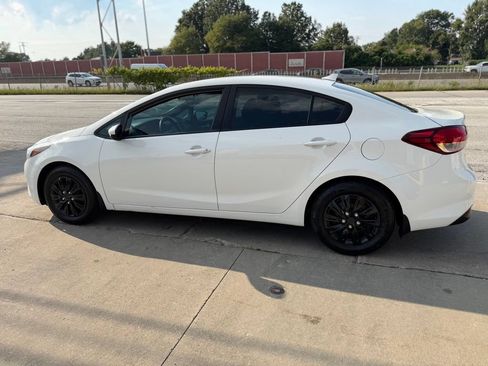 Used 2017 Kia Forte LX FWD image 8
