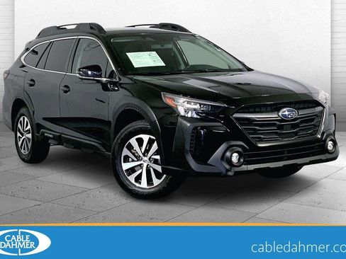 Used 2024 Subaru Outback Premium image 1