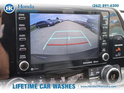 Used 2021 Toyota Highlander XLE AWD/4WD image 20