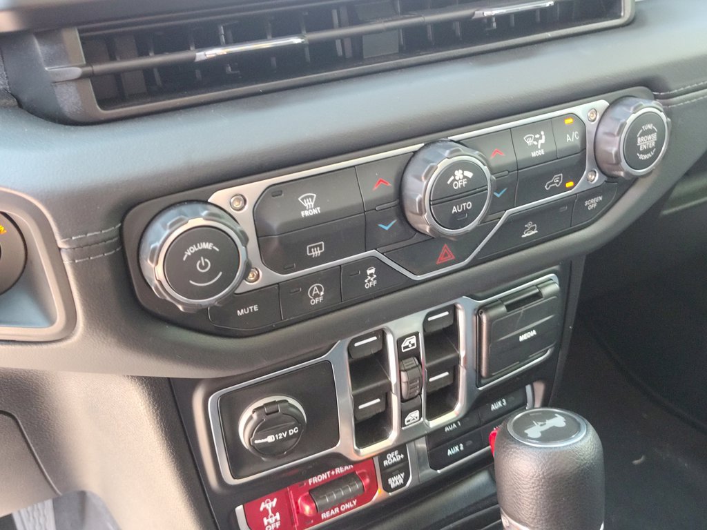 Used 2026 Jeep Wrangler Unlimited Rubicon AWD/4WD image 22