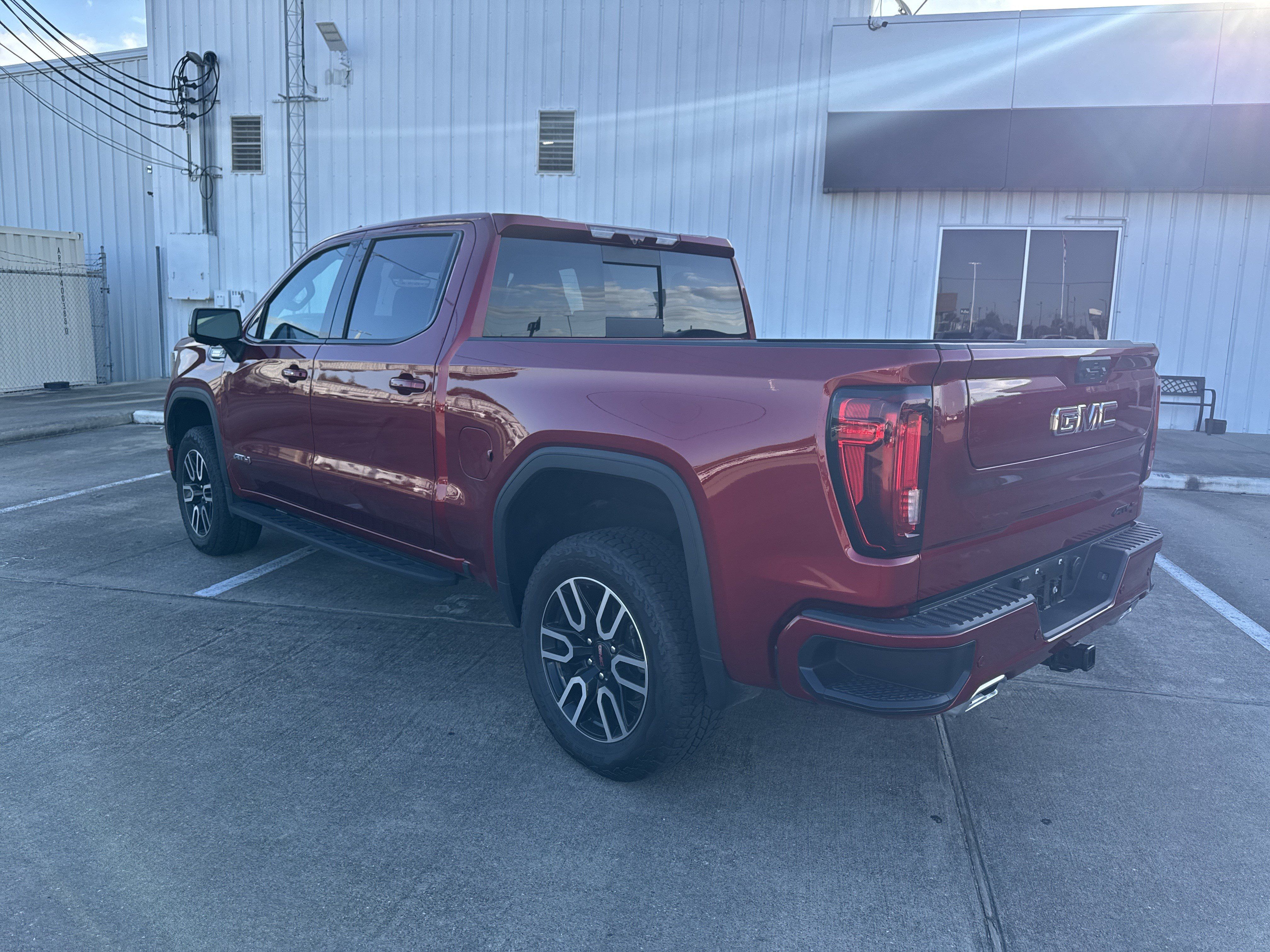 Used 2025 GMC Sierra 1500 AT4 w/ AT4 Premium Package AWD/4WD image 12