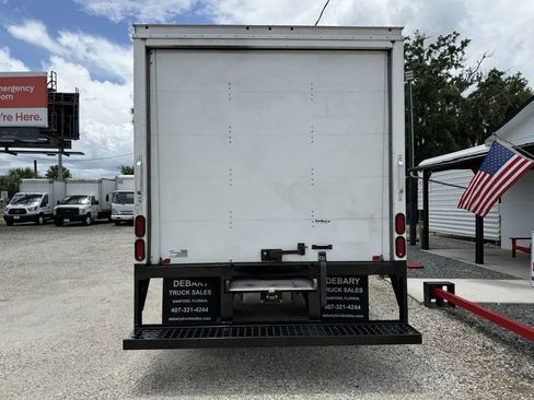 Used 2023 Isuzu NPR image 6