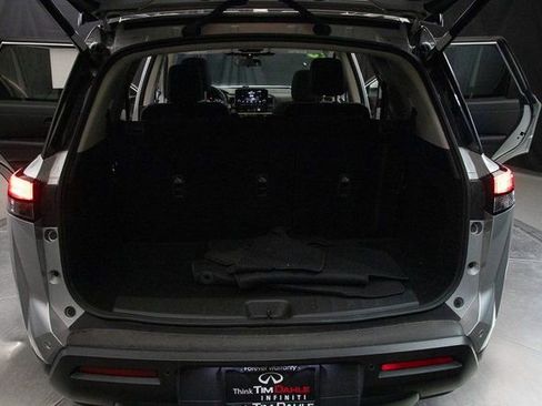 Used 2023 Nissan Pathfinder SV w/ SV Premium Package image 20