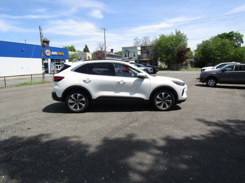 Used 2024 Ford Escape Platinum AWD/4WD image 7
