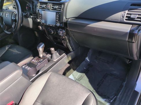 Used 2024 Toyota 4Runner TRD Off-Road Premium image 18