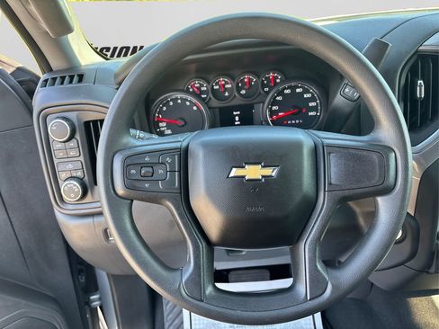 Used 2023 Chevrolet Silverado 1500 Custom image 24