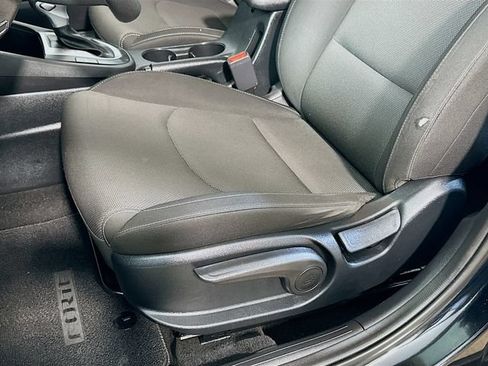 Used 2023 Kia Forte LXS FWD image 9