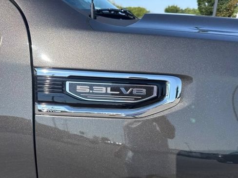 Used 2019 GMC Sierra 1500 SLT w/ SLT Premium Package AWD/4WD image 4