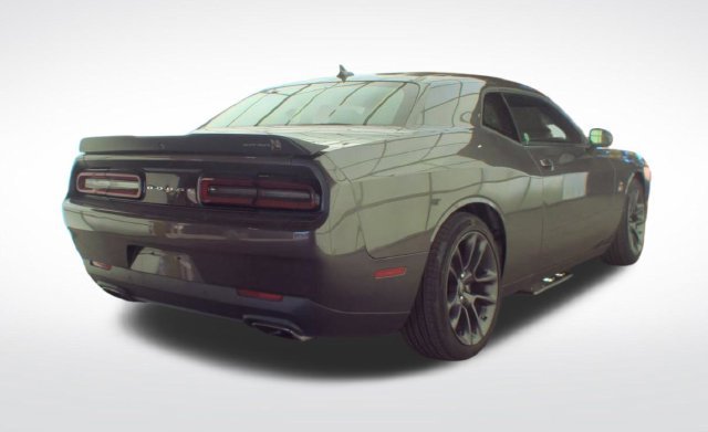 Used 2022 Dodge Challenger R/T Scat Pack RWD image 2