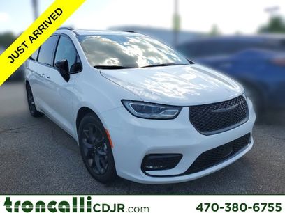 Certified 2025 Chrysler Pacifica Limited
