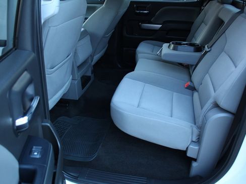 Used 2018 Chevrolet Silverado 1500 LT image 19