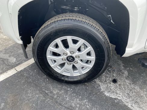 Certified 2025 Toyota Tacoma SR5 image 8