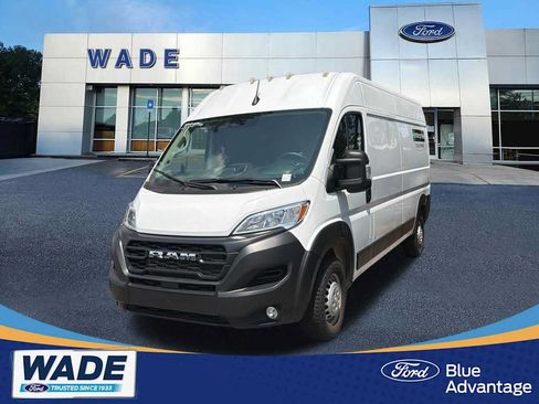Used 2025 RAM ProMaster 2500 w/ Convenience Group FWD image 1