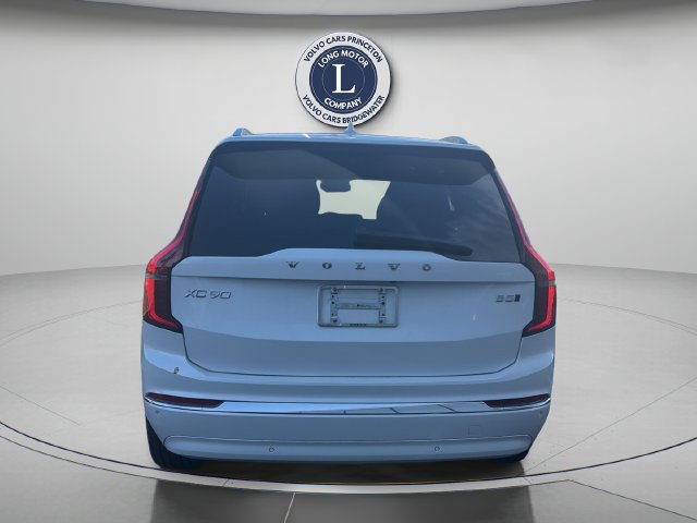 Certified 2025 Volvo XC90 B5 Core AWD/4WD image 12