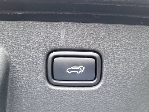 Certified 2025 Kia Sportage SX FWD image 5