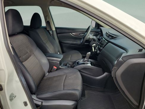 Used 2018 Nissan Rogue S FWD image 10