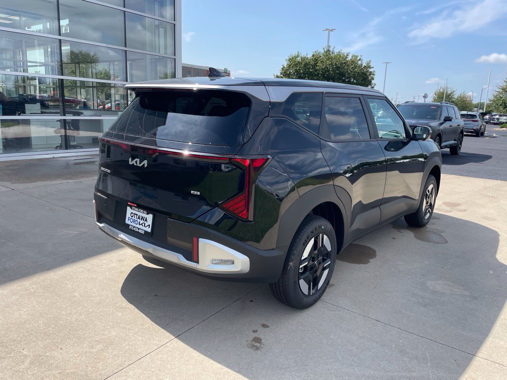 New 2027 Kia Seltos LX AWD/4WD image 5