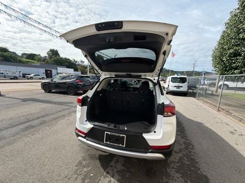 Used 2024 Chevrolet TrailBlazer LT FWD image 5