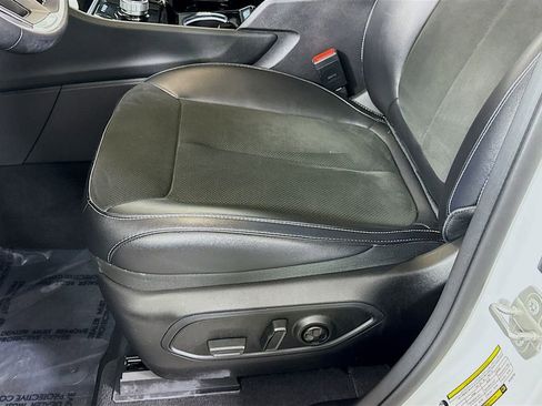 Used 2023 Jeep Grand Cherokee Altitude image 24