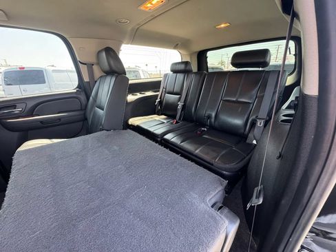 Used 2012 Chevrolet Suburban LT AWD/4WD image 24