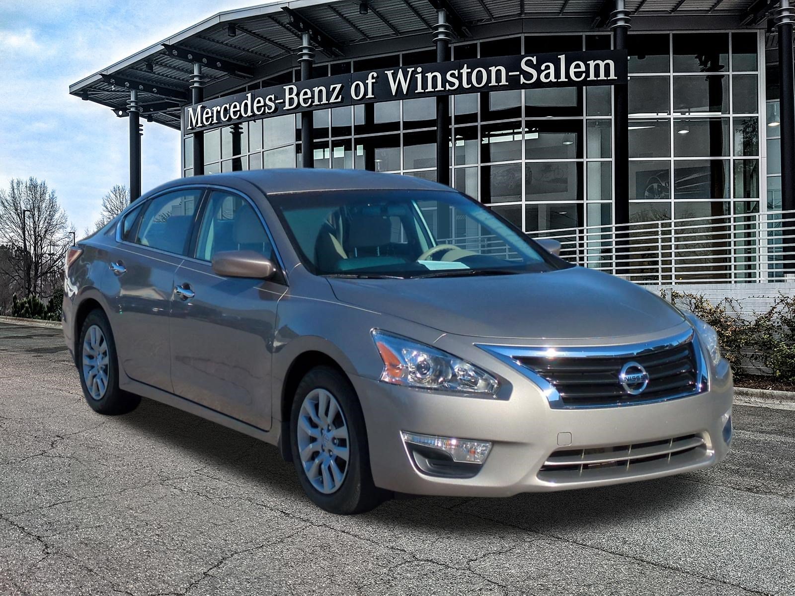 Used 2014 Nissan Altima 2.5 S FWD image 1