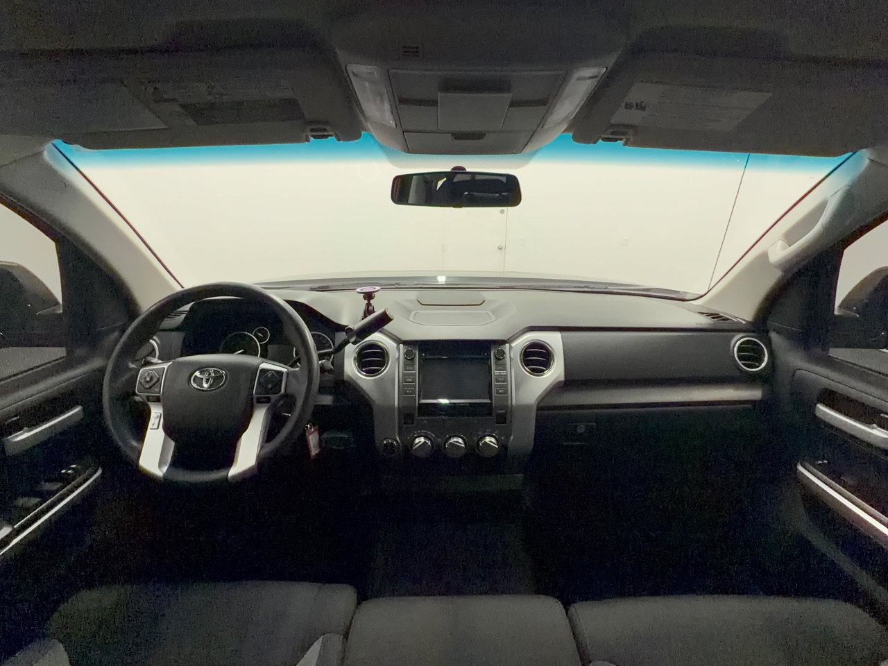 Used 2014 Toyota Tundra SR5 AWD/4WD image 17
