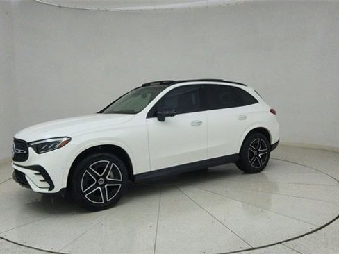 Used 2024 Mercedes-Benz GLC 300 4MATIC w/ AMG Line image 67