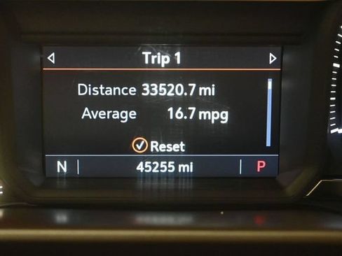Used 2019 GMC Sierra 1500 SLT RWD image 4