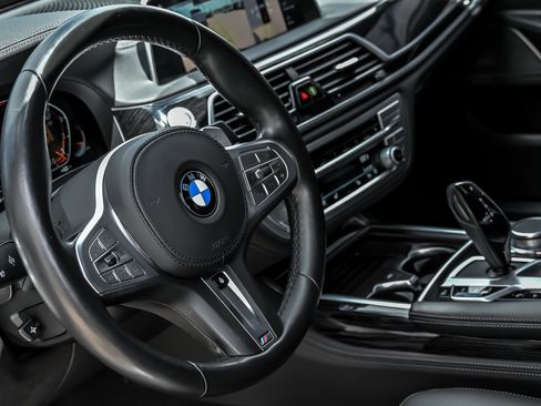 Used 2022 BMW 740i xDrive w/ M Sport Package AWD/4WD image 34
