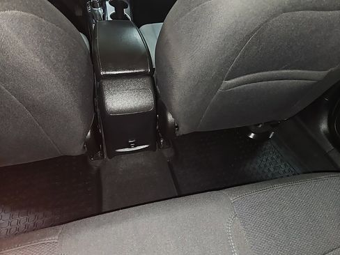 Used 2017 Chevrolet Cruze LT w/ Sun And Sound Package image 23