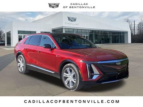 Certified 2024 Cadillac Lyriq Tech w/ Driver Assist Package AWD/4WD image 1