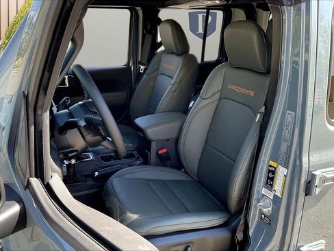 New 2026 Jeep Gladiator Mojave AWD/4WD image 19