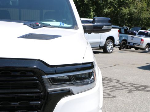 Used 2025 RAM 1500 Limited AWD/4WD image 13