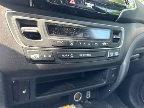 Used 2023 Honda Passport TrailSport image 23