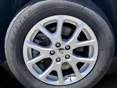 Used 2018 Jeep Cherokee Latitude w/ Cold Weather Group AWD/4WD image 14