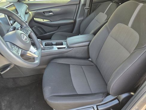 Used 2025 Nissan Sentra SV FWD image 22