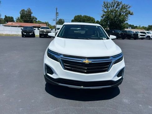 Used 2024 Chevrolet Equinox LT FWD image 2