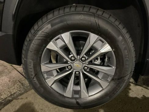 New 2026 Chevrolet Equinox LT AWD/4WD image 13