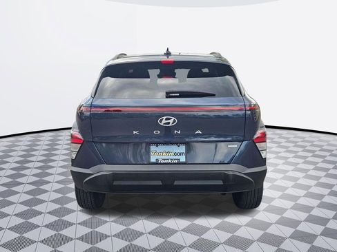 Certified 2025 Hyundai Kona SEL AWD/4WD image 5