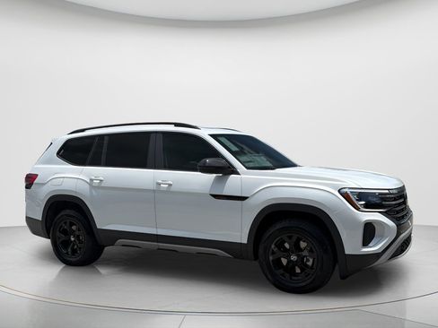 New 2026 Volkswagen Atlas Peak Edition AWD/4WD image 7