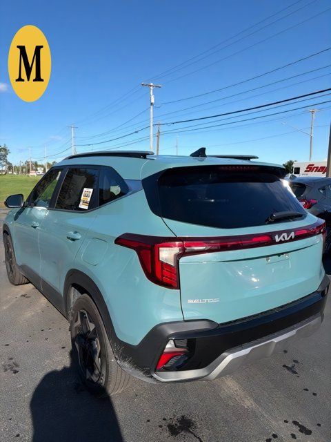 Used 2024 Kia Seltos EX AWD/4WD image 9