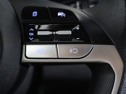 Used 2024 Hyundai Elantra SEL image 35