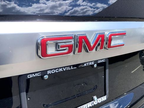 Used 2024 GMC Yukon XL Denali AWD/4WD image 31