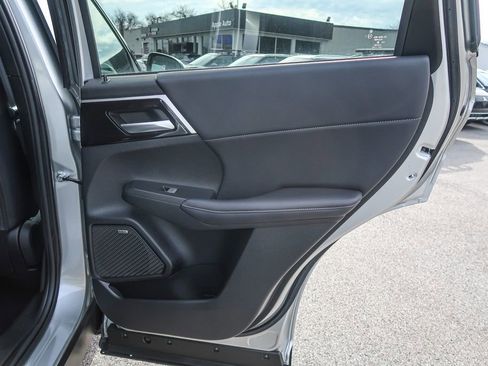 New 2026 Mitsubishi Outlander SE AWD/4WD image 19