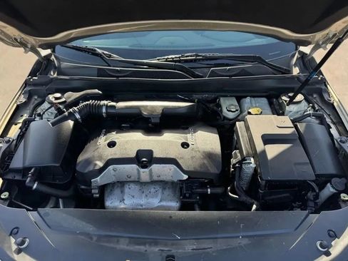 Used 2014 Chevrolet Impala LT w/ Convenience Package image 19