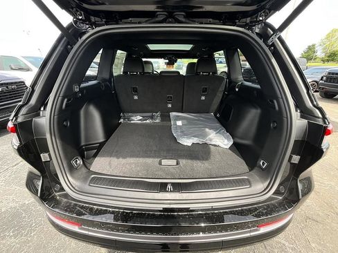 New 2026 Jeep Grand Cherokee Limited AWD/4WD image 8