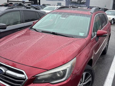 Used 2019 Subaru Outback 3.6R Limited image 2