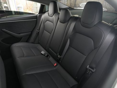 Used 2025 Tesla Model 3 Long Range image 19