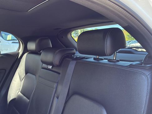 Used 2019 Mercedes-Benz GLA 250 4MATIC image 26