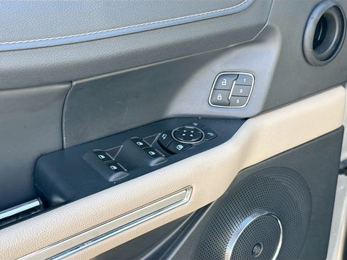 Used 2024 Ford Expedition Limited image 30